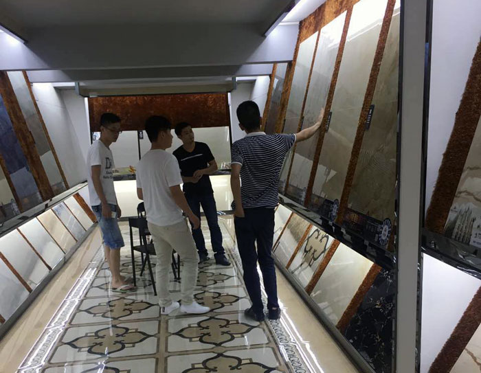 嫩草蜜桃在线视频陶瓷砖 揭阳榕城300方专卖店盛装开业，感受全新的视觉盛宴