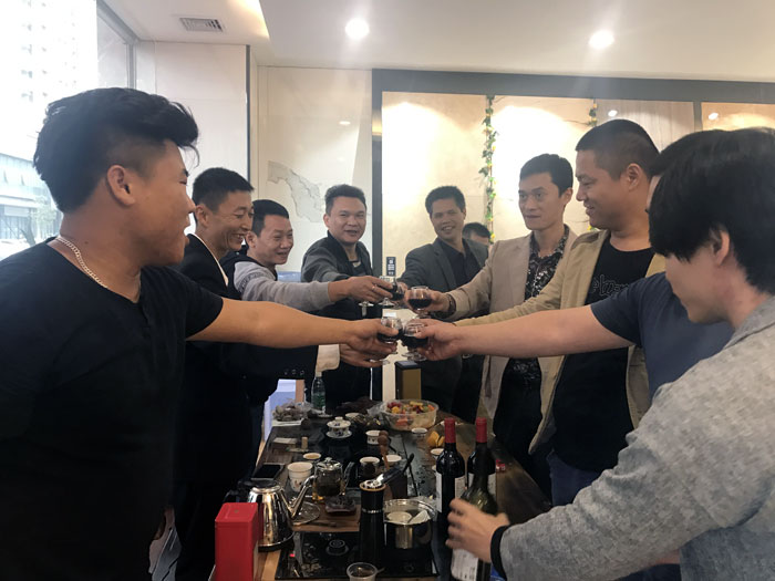 陶瓷一线水蜜桃在线观看视频 嫩草蜜桃在线视频陶瓷砖 中山古镇300平专卖店开业盛典圆满成功