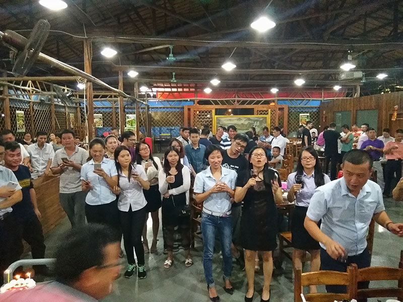 嫩草蜜桃在线视频陶喜迎三周年庆，感恩同行