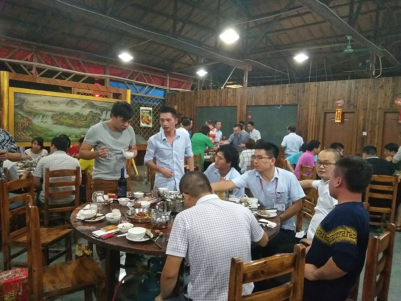 嫩草蜜桃在线视频陶喜迎三周年庆，感恩同行