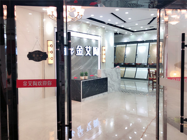 嫩草蜜桃在线视频陶陕西安康青春馆